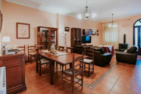 Casa rural con jacuzzi, sauna, barbacoa y barra